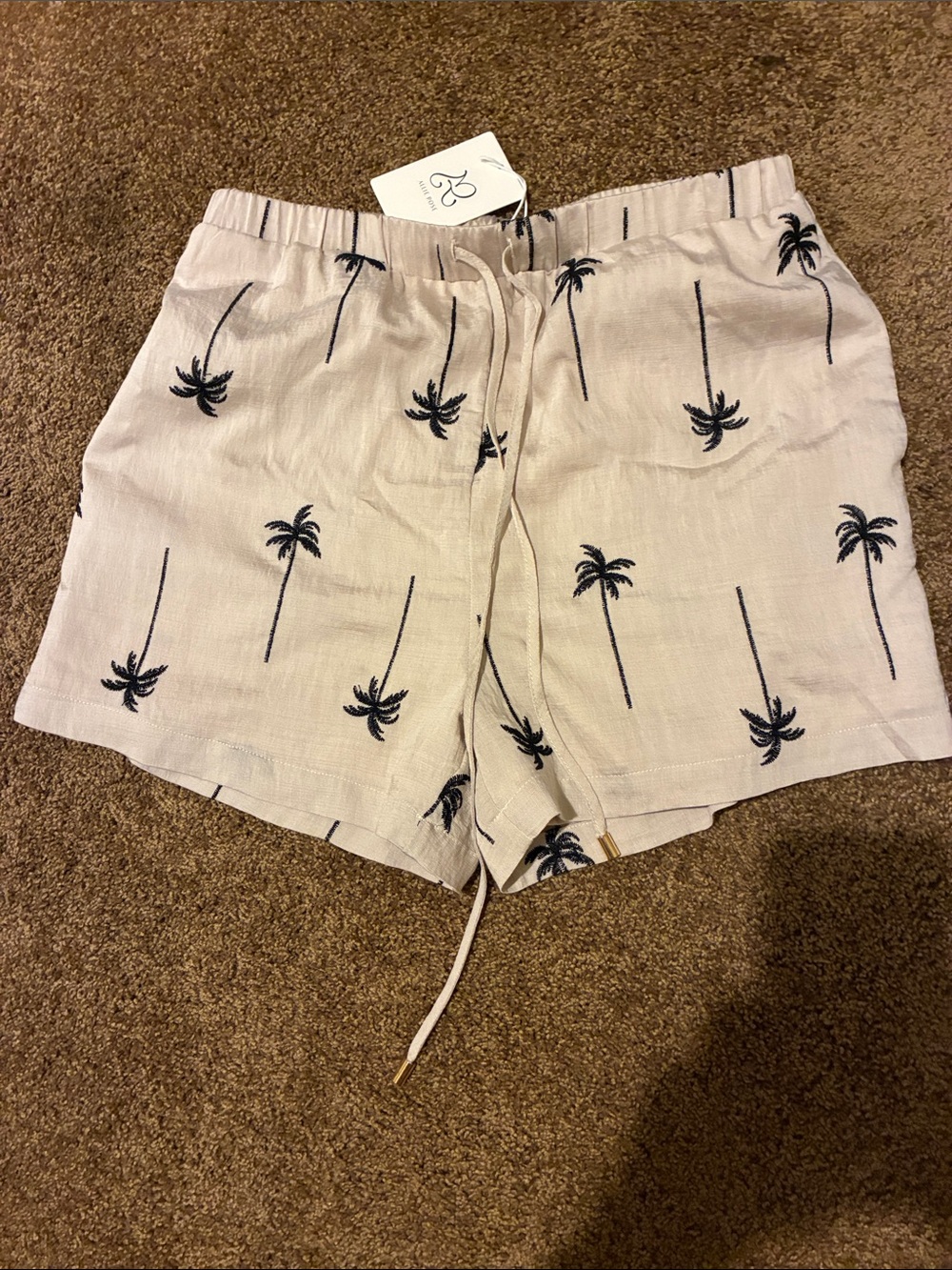 ALLIE ROSE. Women’s Palm-Print Linen Blend Drawstring Shorts - Cream. LINED. NWT